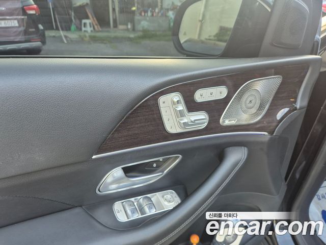 Mercedes-Benz GLE-Class 2021 — photo 16