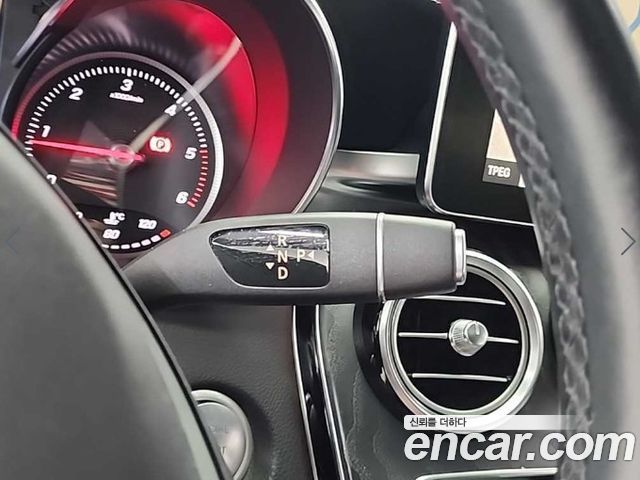 Mercedes-Benz GLC-Class 2017 — photo 8