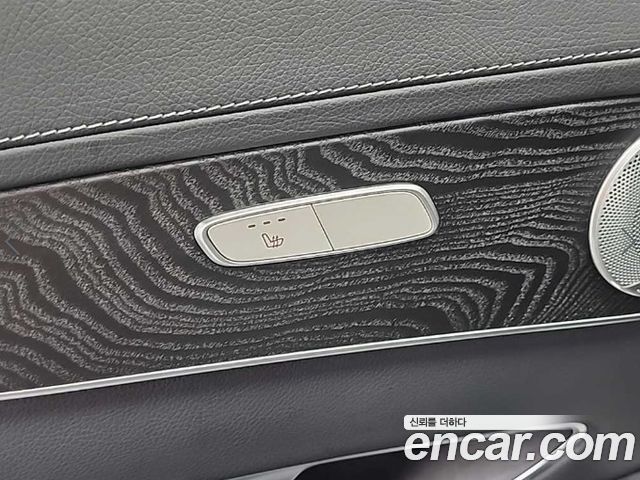 Mercedes-Benz GLC-Class 2017 — photo 13