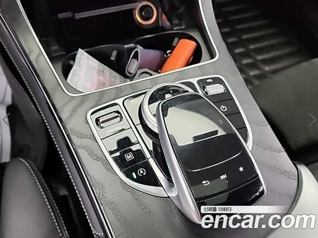 Mercedes-Benz GLC-Class 2017 — photo 17