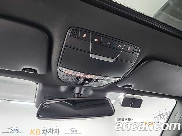 Mercedes-Benz GLC-Class 2017 — photo 18