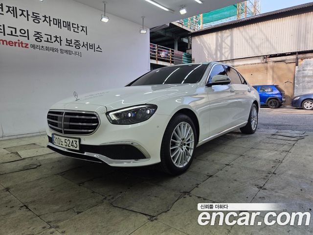 Mercedes-Benz E-Class 2022 — photo 1