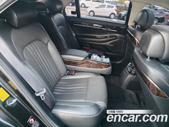 Genesis G90 2019 — photo 13