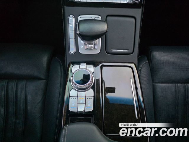 Genesis G90 2019 — photo 16