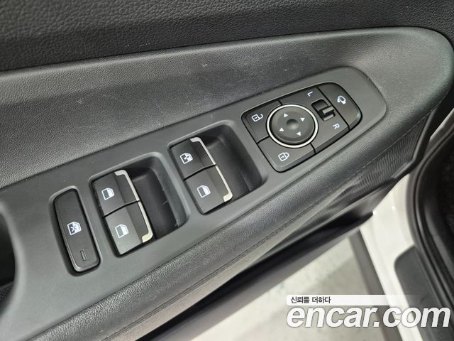Hyundai Santafe 2022 — photo 18