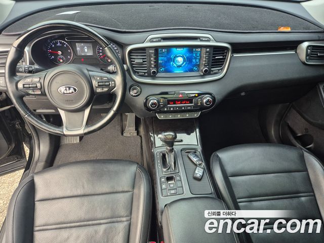 Kia Sorento 2016 — photo 17
