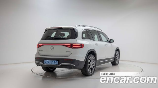Mercedes-Benz EQB 2026 — photo 2
