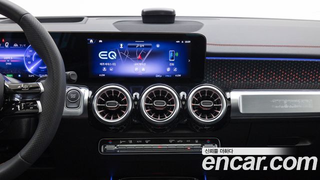 Mercedes-Benz EQB 2026 — photo 16