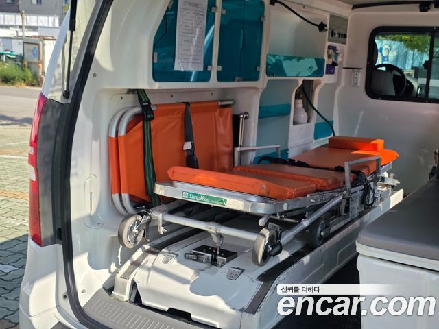 Hyundai Starex 2016 — photo 10