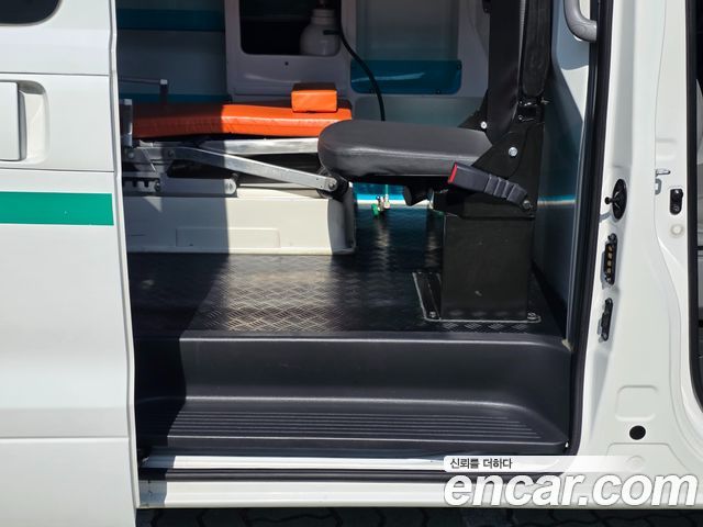 Hyundai Starex 2016 — photo 11