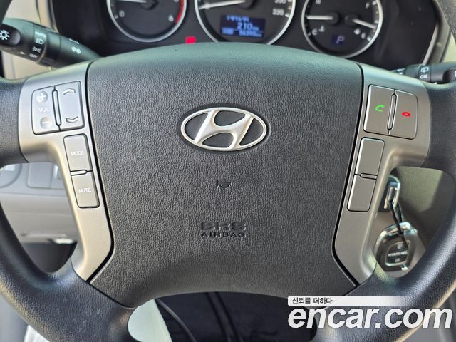 Hyundai Starex 2016 — photo 15