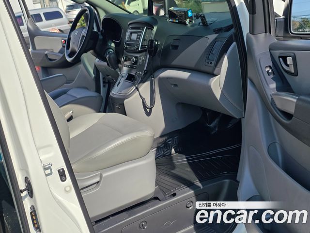 Hyundai Starex 2016 — photo 19