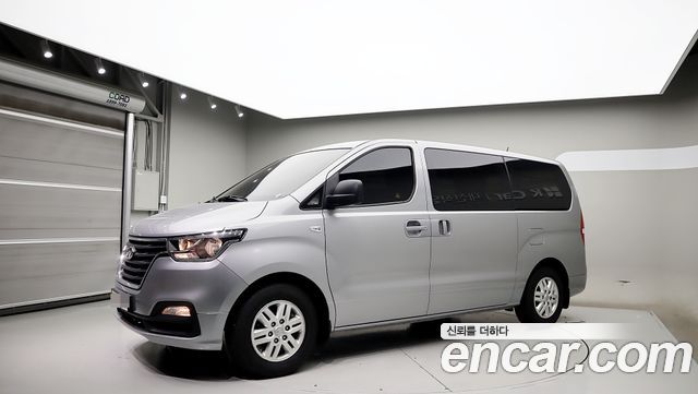 Hyundai Starex 2021 — photo 2