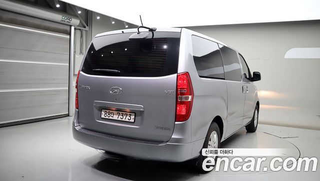 Hyundai Starex 2021 — photo 3