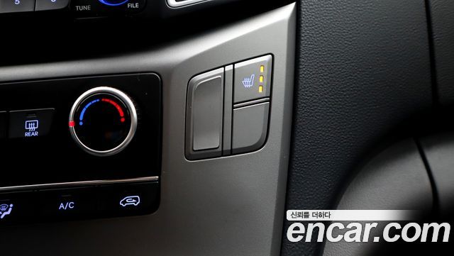 Hyundai Starex 2021 — photo 13