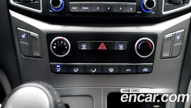 Hyundai Starex 2021 — photo 14