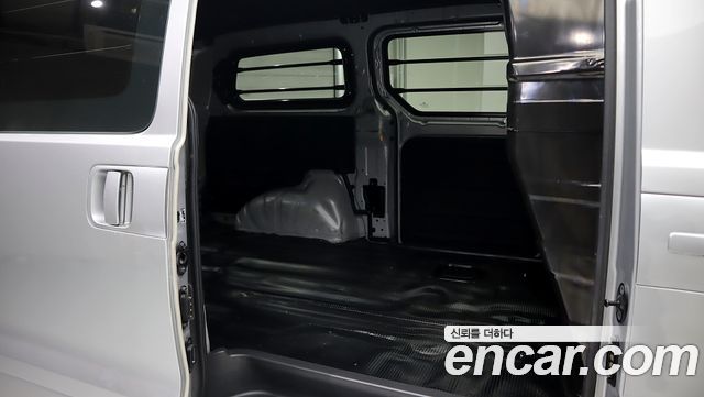 Hyundai Starex 2021 — photo 19