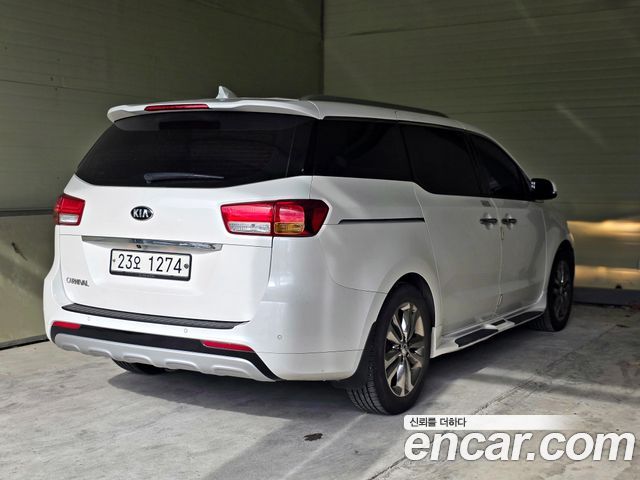 Kia Canival 2018 — photo 4