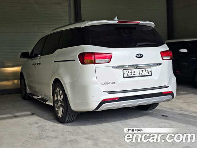 Kia Canival 2018 — photo 6