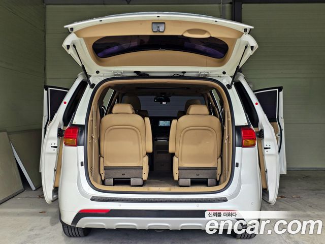 Kia Canival 2018 — photo 7