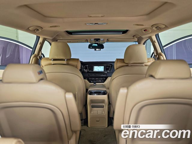 Kia Canival 2018 — photo 13