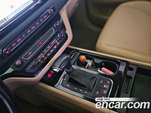 Kia Canival 2018 — photo 15
