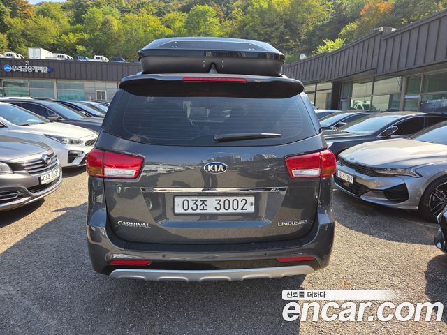 Kia Canival 2018 — photo 4