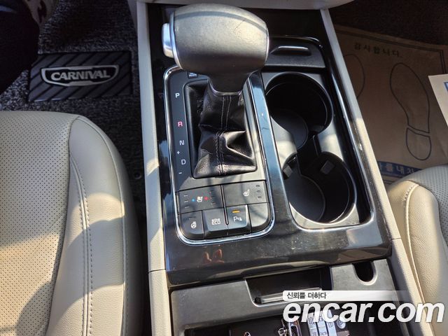 Kia Canival 2018 — photo 14