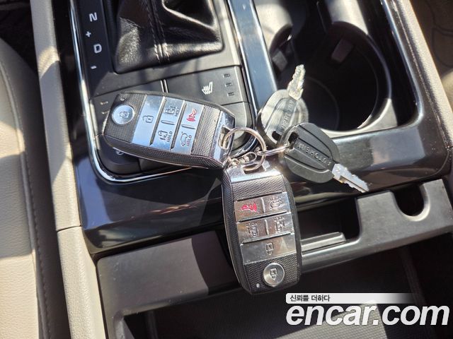 Kia Canival 2018 — photo 15