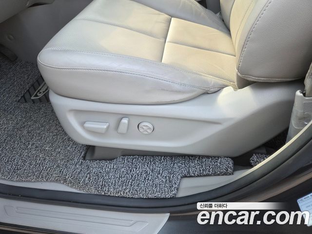 Kia Canival 2018 — photo 16