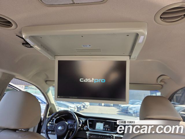 Kia Canival 2018 — photo 19