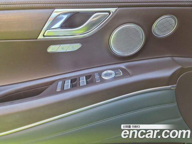 Genesis GV80 2023 — photo 11