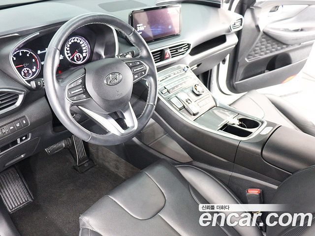 Hyundai Santafe 2023 — photo 16