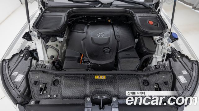 Mercedes-Benz GLS-Class 2026 — photo 6