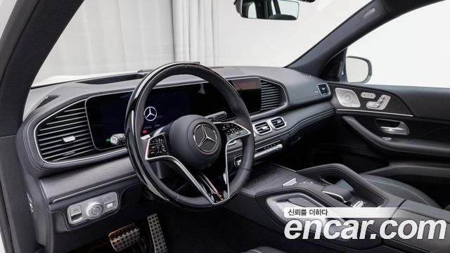 Mercedes-Benz GLS-Class 2026 — photo 13