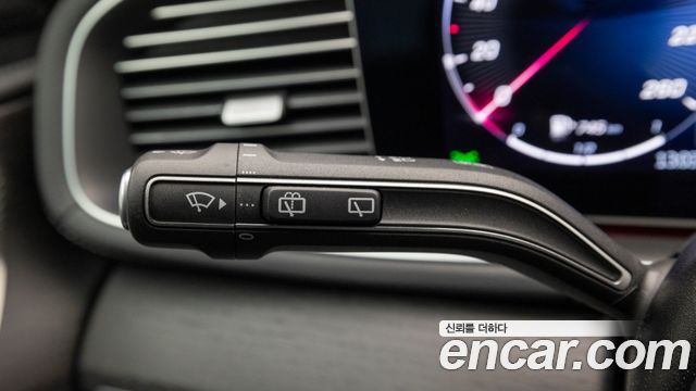 Mercedes-Benz GLS-Class 2026 — photo 18