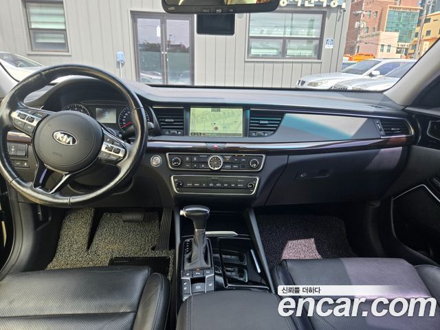 Kia K7 2019 — photo 15