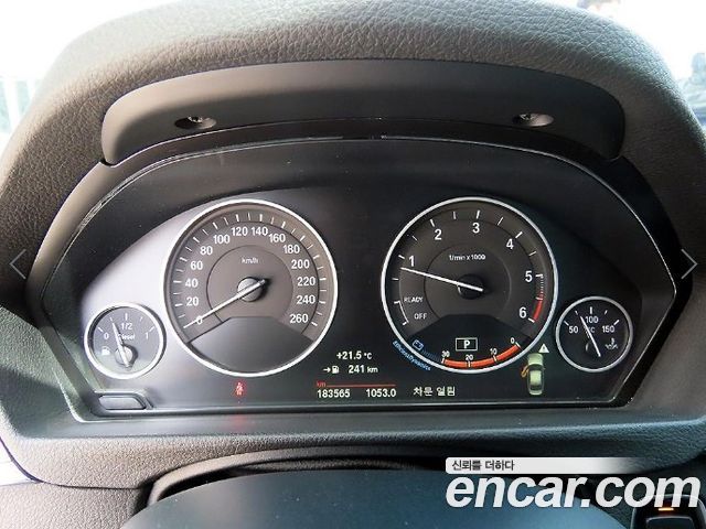 BMW 3-Series 2015 — photo 9