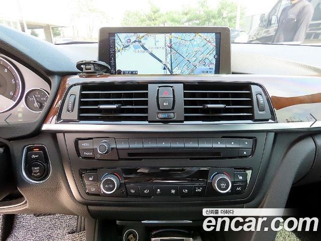 BMW 3-Series 2015 — photo 13