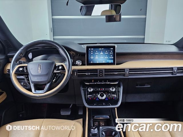 Lincoln Corsair 2022 — photo 7