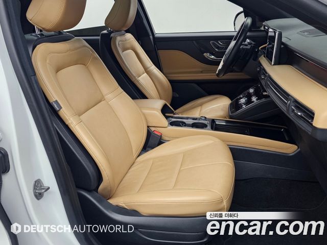 Lincoln Corsair 2022 — photo 10