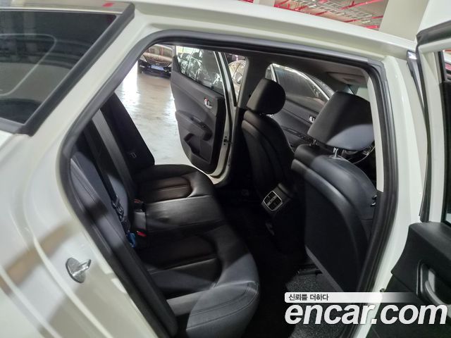 Kia K5 2018 — photo 8