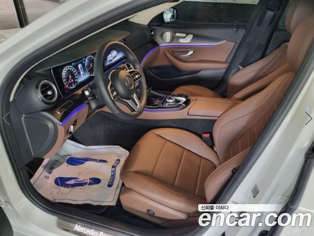 Mercedes-Benz E-Class 2019 — photo 7