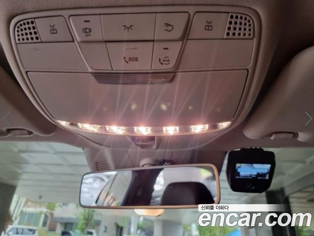 Mercedes-Benz E-Class 2019 — photo 10