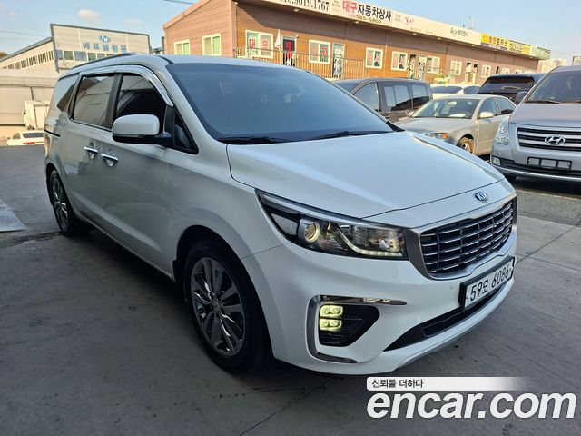 Kia Canival 2015 — photo 2