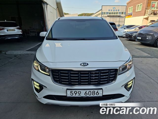 Kia Canival 2015 — photo 3