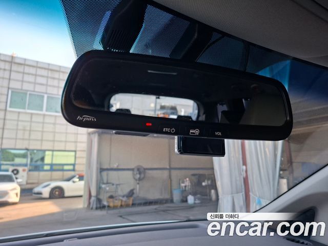 Kia Canival 2015 — photo 17