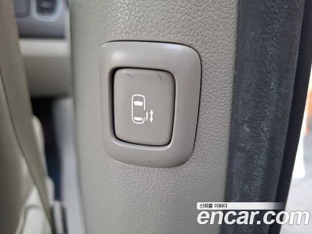 Kia Canival 2015 — photo 18