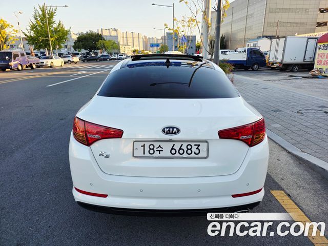 Kia K5 2011 — photo 4