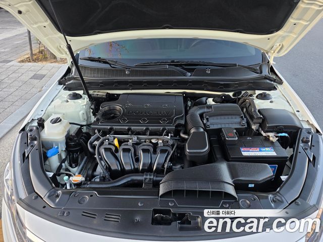 Kia K5 2011 — photo 7
